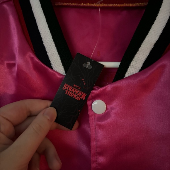 brand new! stranger things 4 rink-o-mania rollerskating rink pink satin bomber🛼 - Picture 6 of 8